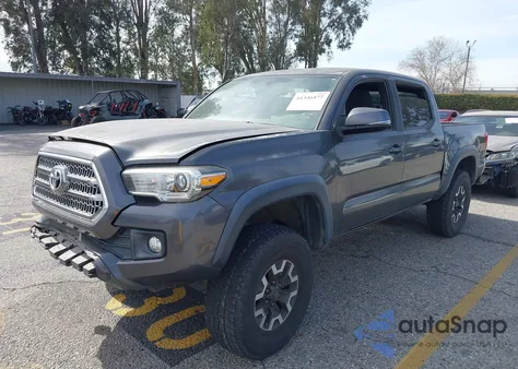 2017 Toyota Tacoma Trd Off Road z USA, uszkodzony, nr VIN 3TMAZ5CN4HM038824